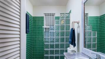 House, 3 Bedrooms | Bathroom | Towels