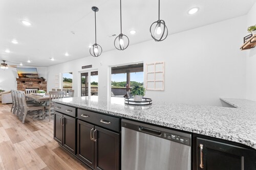 Cm132-6 -summer Breeze- Sleeps 17 6 Bedroom Home