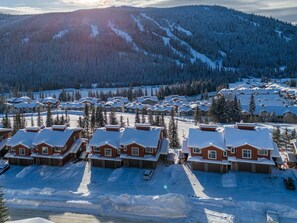 Casa adossada, 2 dormitoris | Exterior