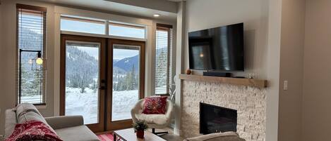 Townhome, 2 Bedrooms | Living area