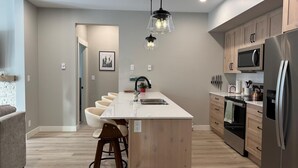 Townhome - 2 sovrum | Eget kök | Kylskåp, ugn och brödrost