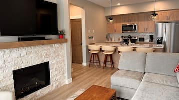 Townhome, 2 Bedrooms | Living area