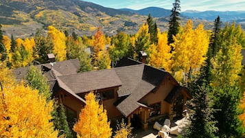 House, 4 Bedrooms | Exterior