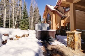 Bañera de hidromasaje exterior