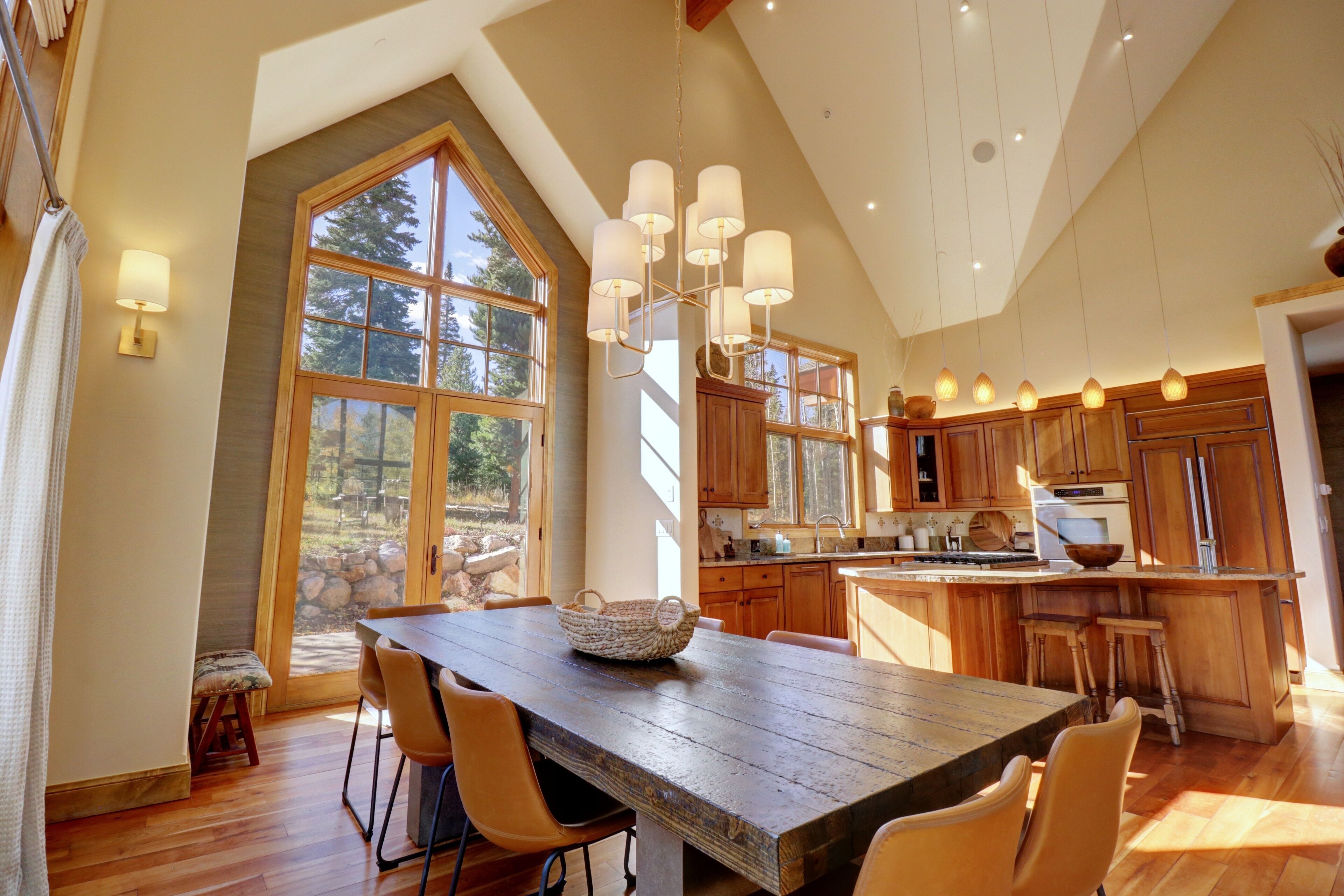 House, 4 Bedrooms | Dining