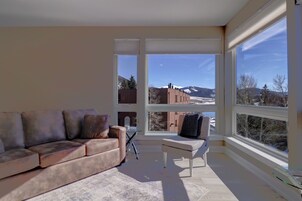 Condo, 2 Bedrooms | Living area | Smart TV