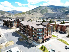 Condo, 2 quartos | Fachada