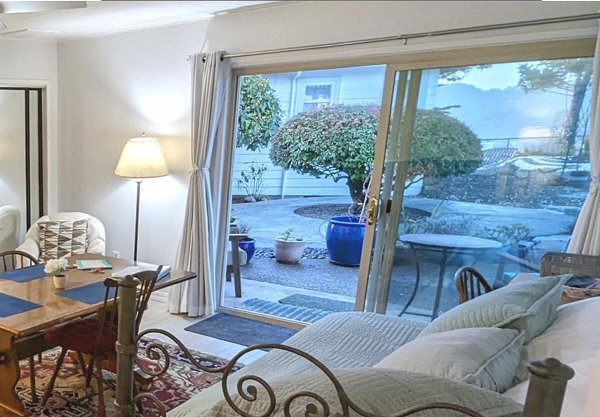 Livres, espaces bureaux