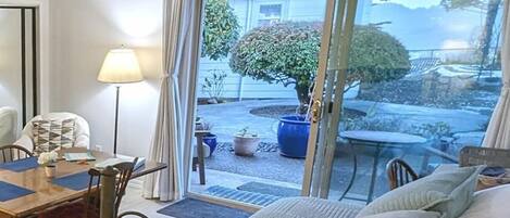 Livres, espaces bureaux