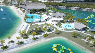 The Beach at City Place - Cozy 1 Bedroom, 2 bath, 2nd level Condo with elevator