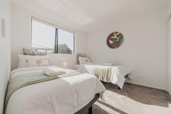 2 bedrooms, iron/ironing board, WiFi, bed sheets