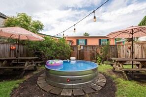 Outdoor spa tub - New Cowboy Pool! Gorgeous House by FQ & Frenchmen, Gorgeous Renovated Victorian Near French Quarter (New Orleans)