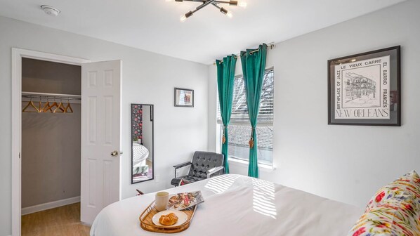 5 bedrooms, in-room safe, iron/ironing board, free WiFi