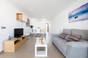Apartment | Living room - Great Villa Near Mountains (Alcúdia)