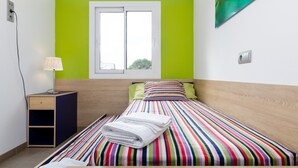 Departamento | 3 habitaciones y tabla de planchar con plancha 