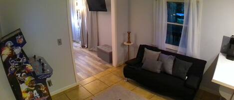 Smart TV, video games