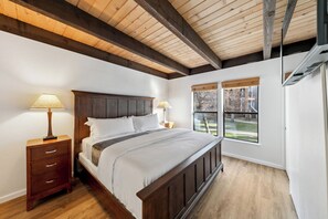 4 Schlafzimmer, Bügeleisen/Bügelbrett, kostenloses WLAN, Bettwäsche