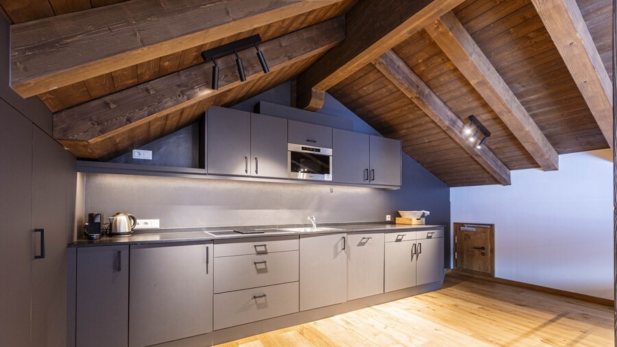 Spacious Apartment With Shared Pool