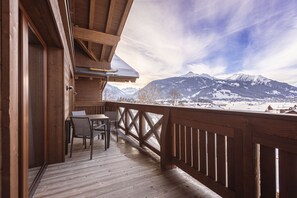 Apartment | Outdoor dining