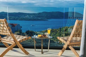 Outdoor dining - Villa Palazzo Marinavi  (Orašac)