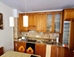 Apartment | Private kitchen | Fridge, oven, dishwasher, coffee/tea maker - Apartment With Balcony and Mountain Views (Bad Kleinkirchheim)