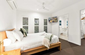 4 bedrooms, iron/ironing board, travel cot, WiFi
