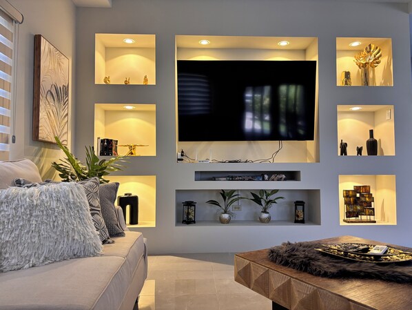 Smart TV, books