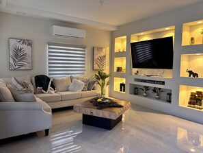 Smart TV, books