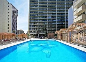 Pool - Island Colony Ocean View Studio | Private Lanai (HONOLULU)