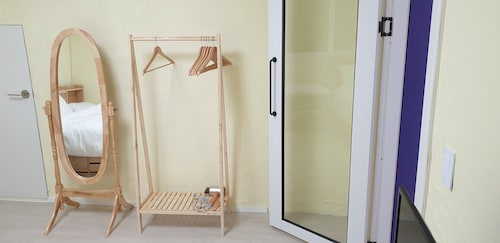 Cozy 2-bedroom house in Euijeongbu. 1 hour from Airport with Direct airport bus.