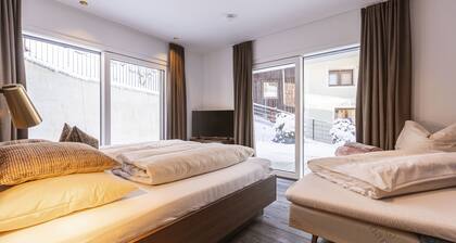 Spacious Apartment With Terrace