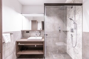 Apartment | Bathroom | Hair dryer - Spacious Apartment With Terrace (Hopfgarten im Brixental)