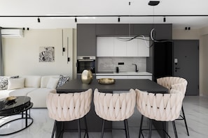Apartment, Balcony | Private kitchen | Full-size fridge, oven, stovetop, dishwasher - Ophelia Suites by halu! (Thessaloniki)