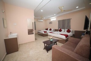 Standard Quadruple Room, City View - Sri Ganesh Grand (Tirupati)