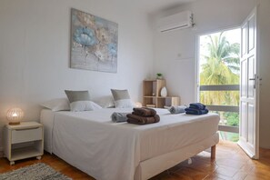 3 chambres, fer et planche à repasser, lit de bébé portatif, Wi-Fi