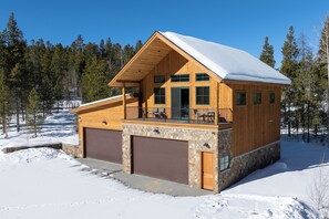 Exterior - Pet Friendly cabin with views, outdoor activities on 70 acres! (Fraser)