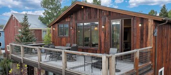 One of a kind 5 bedroom cabin, downtown location,