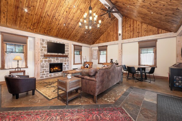 Smart TV, fireplace, stereo, computer monitors