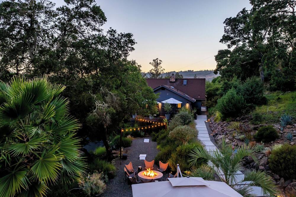 Kenwood Vista by Avantstay 7acres w/ Pool, Fire Pit, Vineyard Views - Eldridge, CA