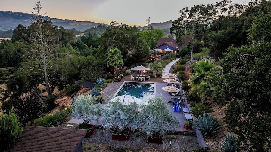 Kenwood Vista by Avantstay 7acres w/ Pool, Fire Pit, Vineyard Views