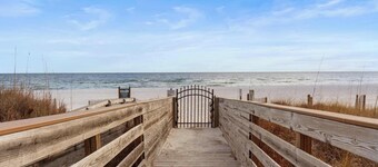 Private Beach Parking & Access | Resort Amenities