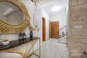 Villa, 2 chambres, piscine privée, vue jardin | Salle de séjour