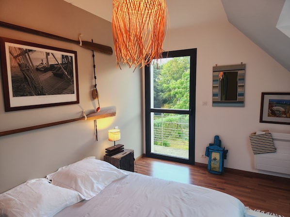 7 bedrooms, iron/ironing board, travel cot, free WiFi