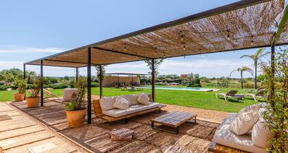 Villa With Furnished Terrace in Campos