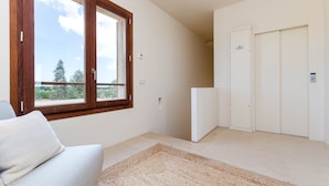 Villa | Living room - Villa With Furnished Terrace in Campos (Campos)