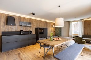 Apartment | Dining