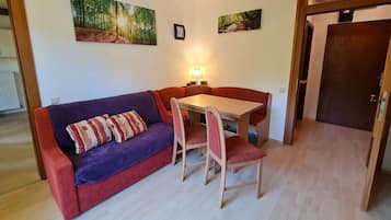 Apartment | Living room