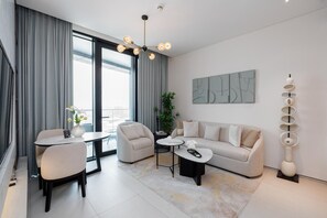 Living area - Beachfront 1BR Jumeirah Gate Tower 1 (Dubai)