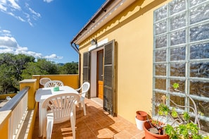 Apartment | Outdoor dining - Splendid Apartment With Sea View (Capdepera)