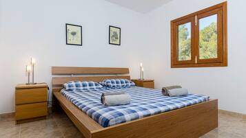 Apartment | 2 bedrooms, iron/ironing board